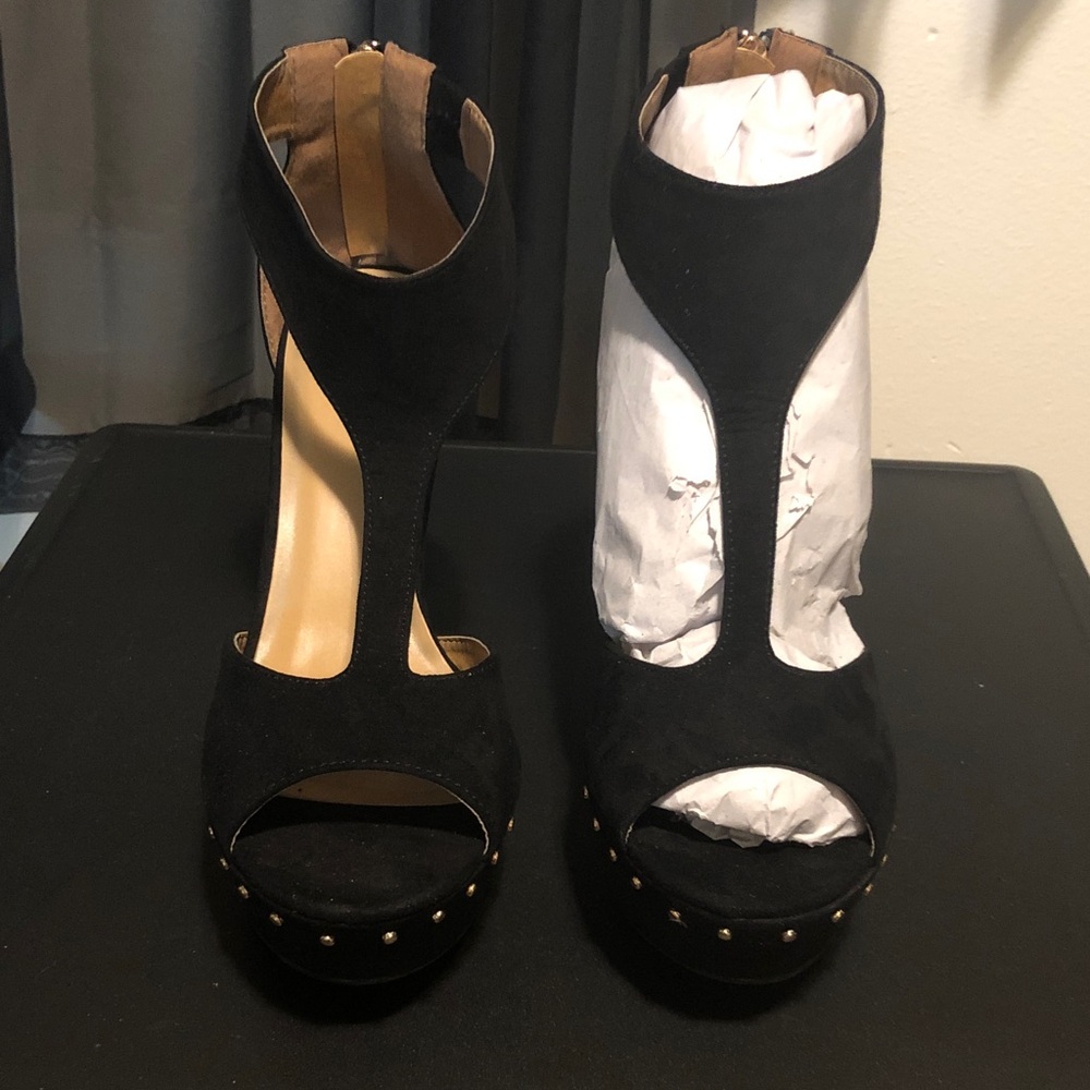BAMBOO Black T-Strap Platform Heels with Gold Studs